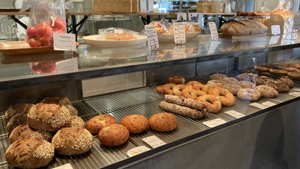 軽井沢で人気のパン屋（Haluta） ：パン