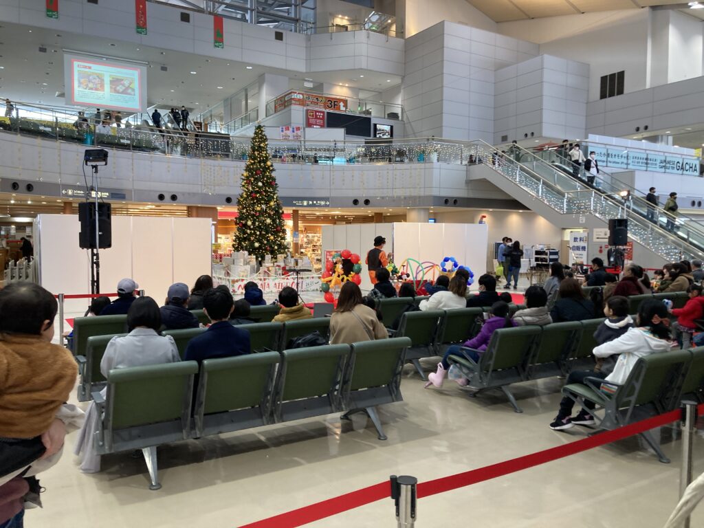 クリスマスイベント（新潟空港の１階） 