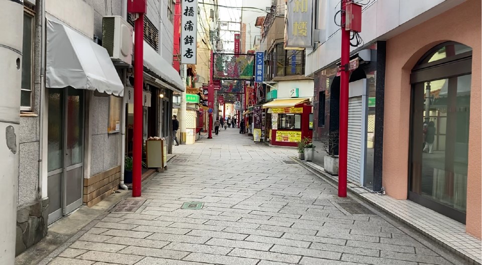 日曜日の長崎中華街は閉店している飲食店が多い