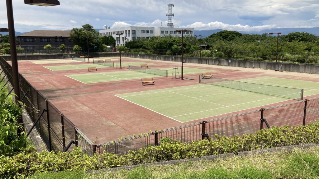 エクシブ初島のテニスコート