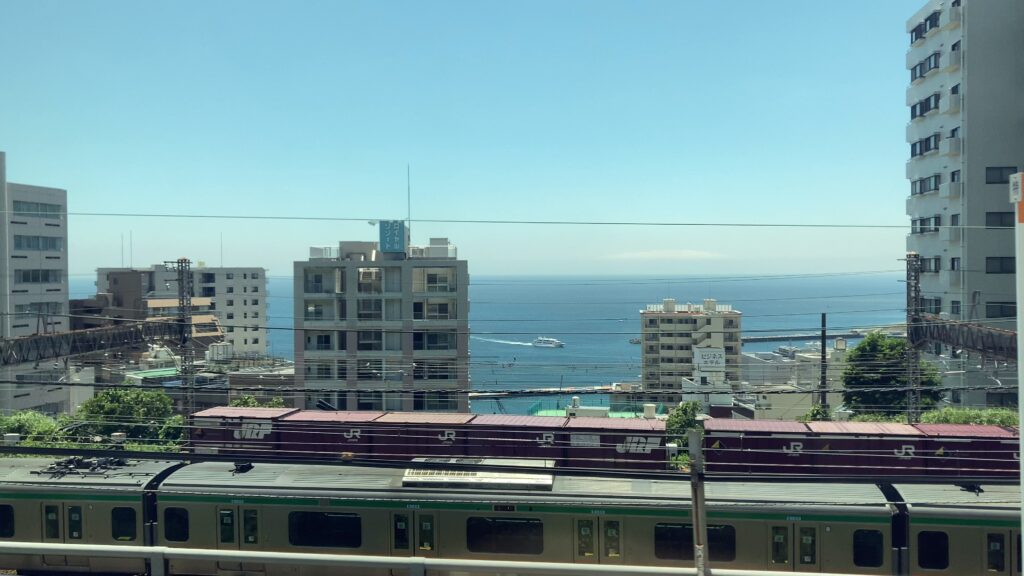 新幹線から見た熱海