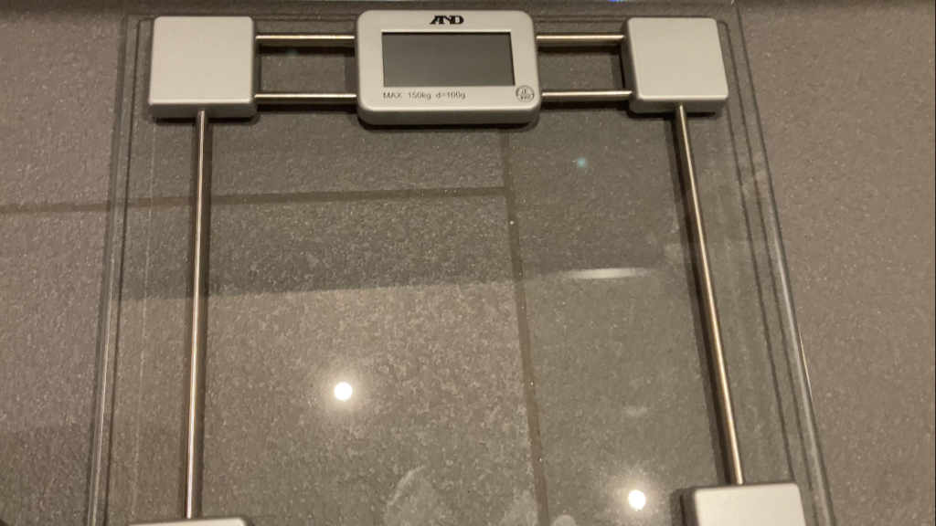 雪ニセコのA＆D製の体重計