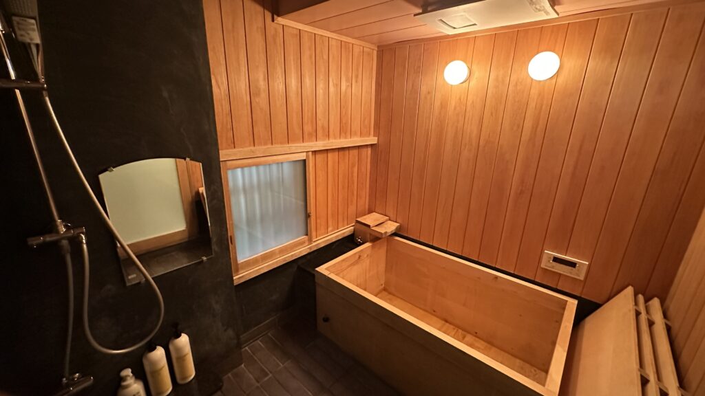 内子の宿「久」の浴室