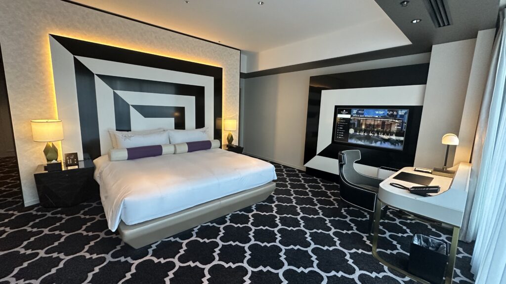 ザ・カハラ グランドキングのベッドルーム@カハラホテル横浜