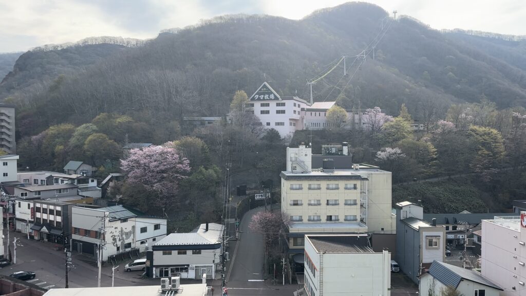 温泉街近辺の様子(朝)