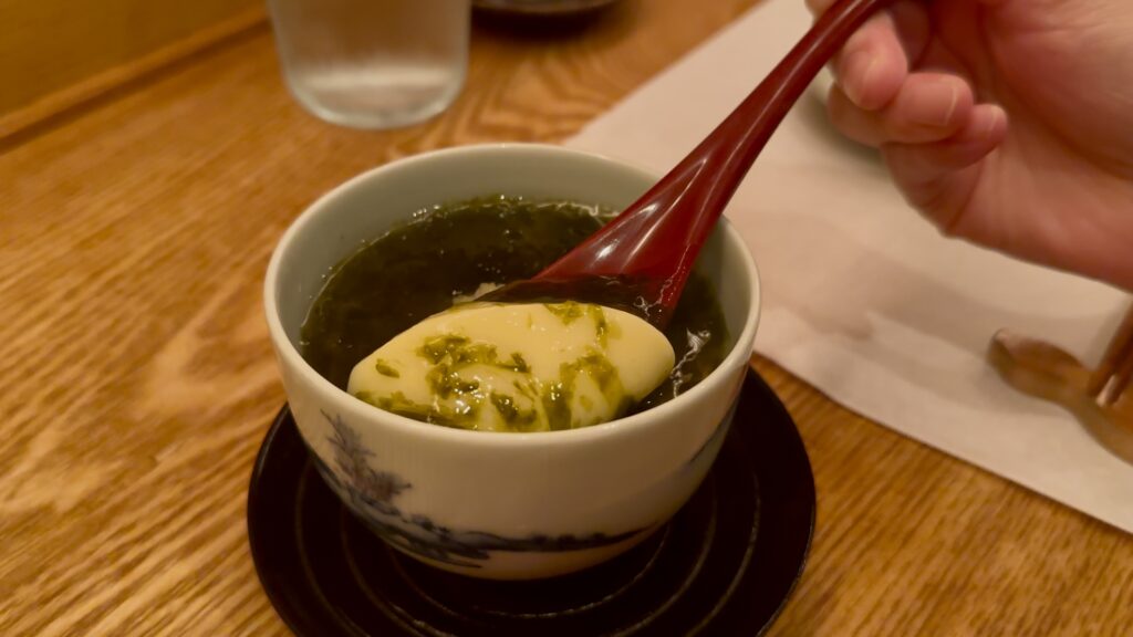 崩した牡蠣の茶碗蒸し 青のり餡かけ