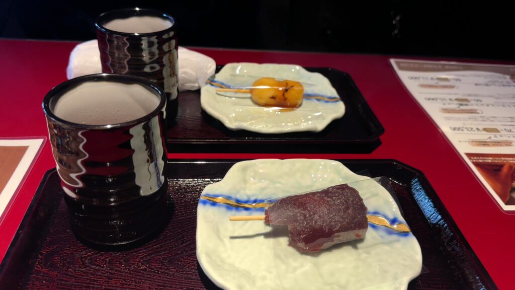 チェックイン時に提供される和菓子